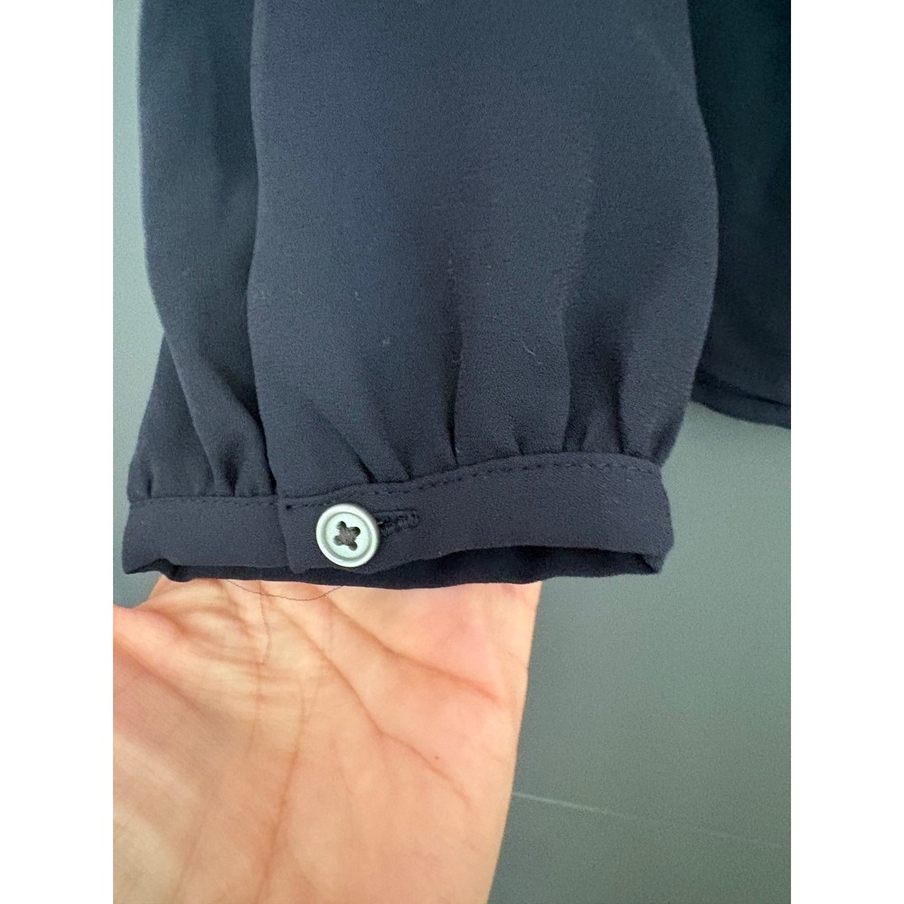 Banana Republic Navy Blue Ruffle V Neck Long Sleeve Blouse Women's Size Small‎ - Picture 4 of 5